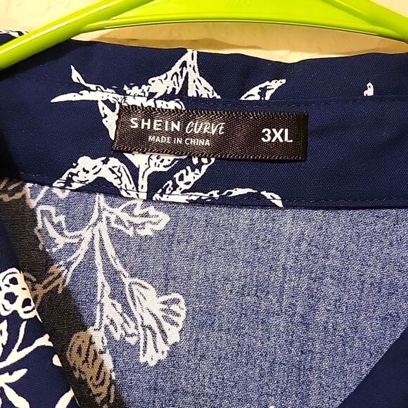 Shein Women's 3X long sleeve blouse floral True to size! - Picture 2 of 4